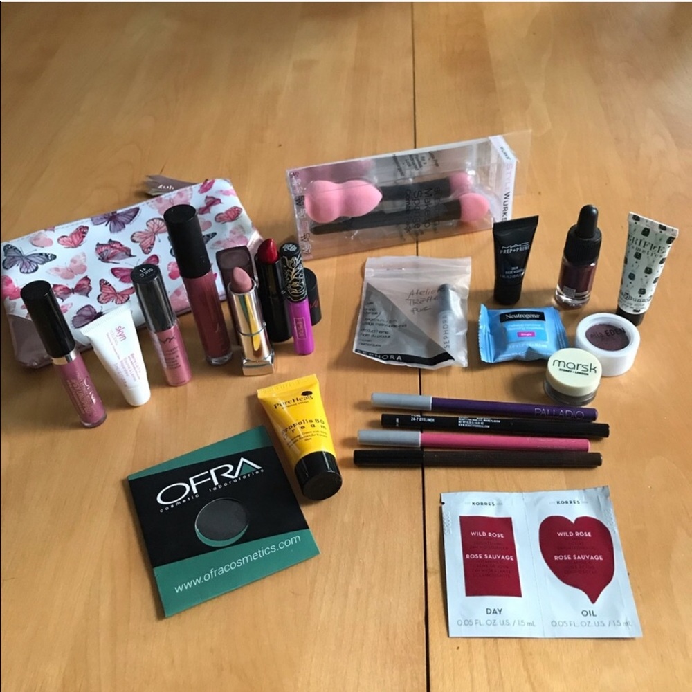 HUGE Makeup Bundle 🖤